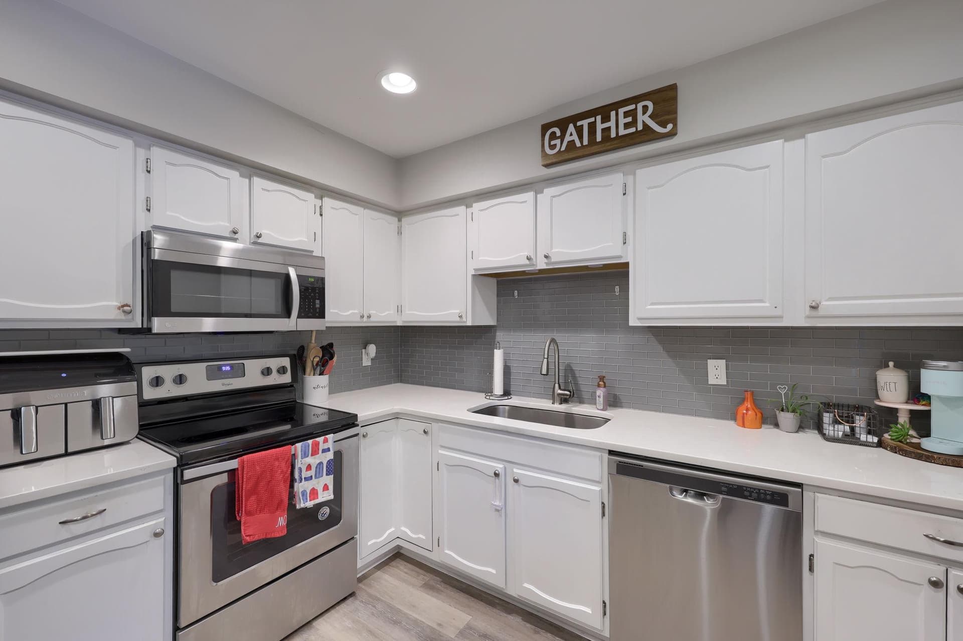 118 Valley Greene Circle photo 7