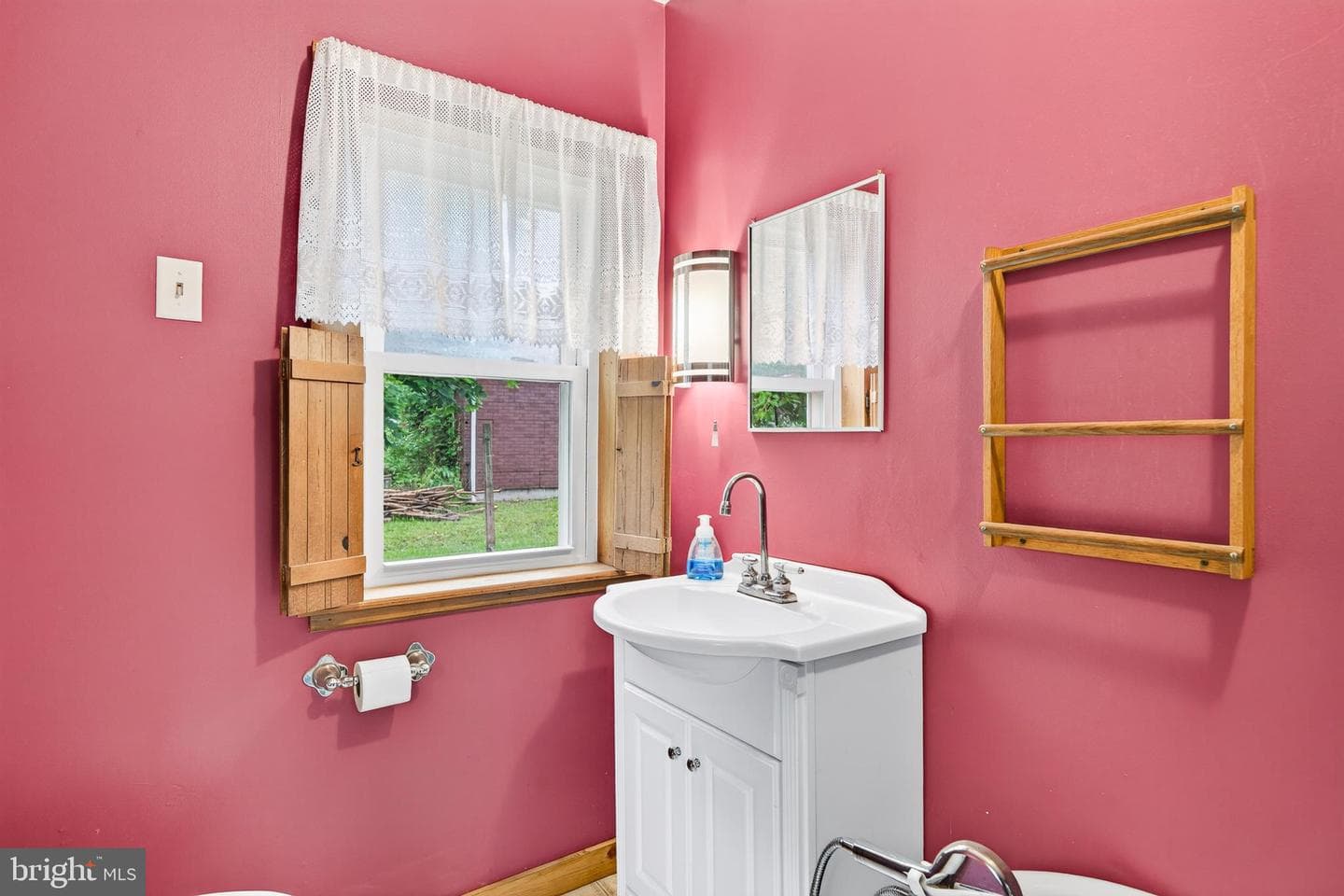 540 Church Road photo 18