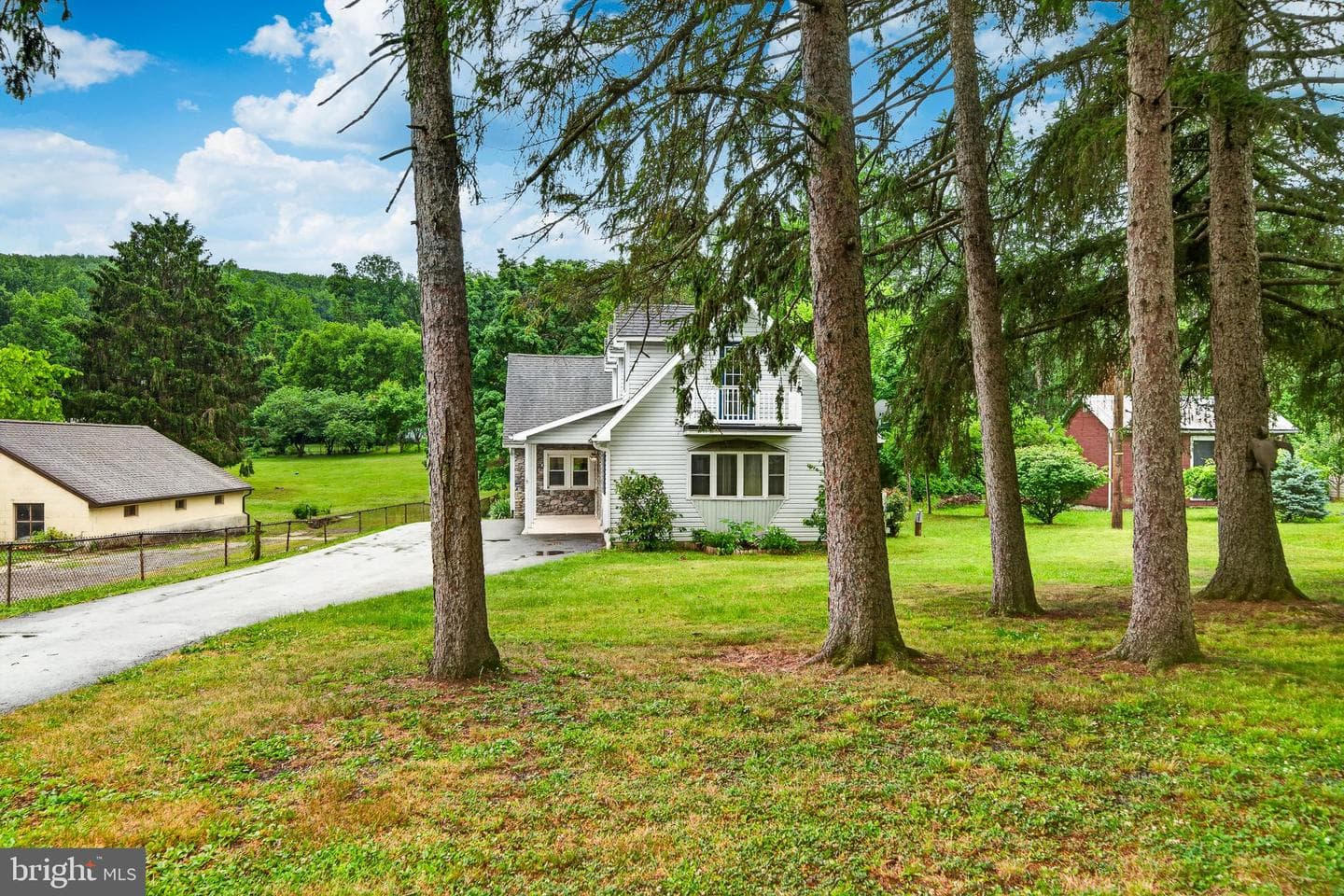 540 Church Road photo 3