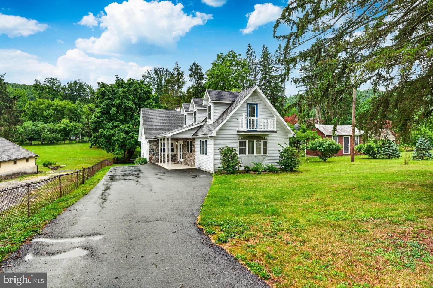 540 Church Road photo 4
