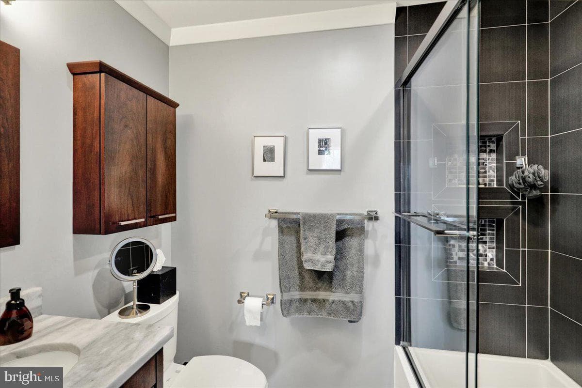 2805 Sturbridge Court photo 23