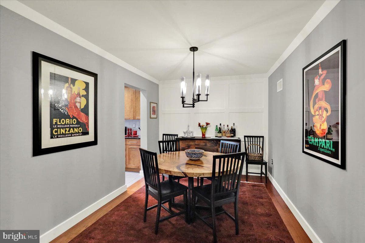 2805 Sturbridge Court photo 8