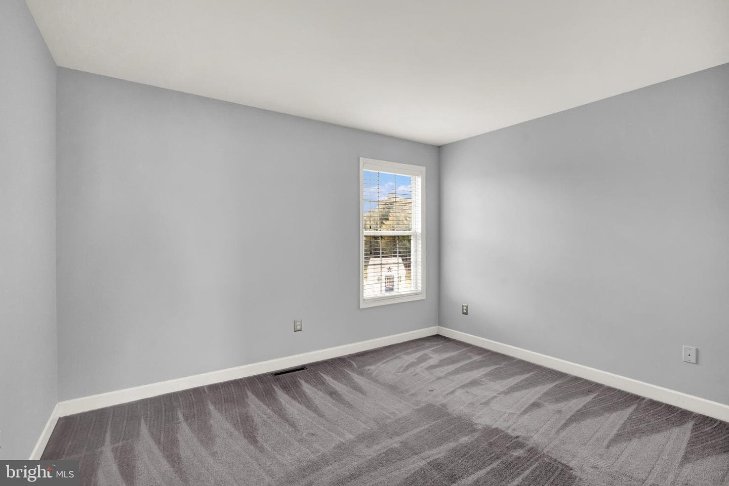 1 Ontario Drive photo 21