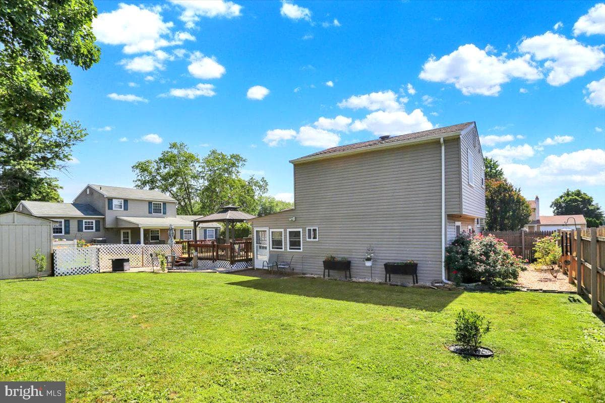 460 Moonflower Avenue photo 23