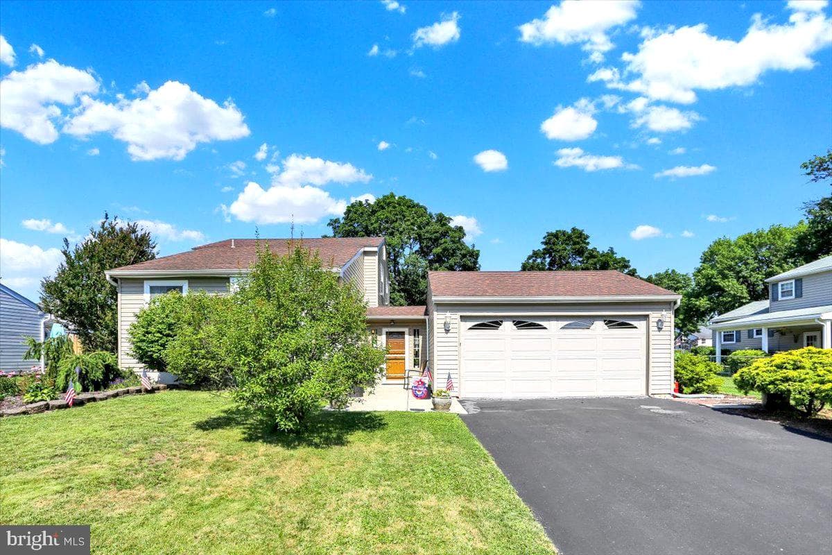 460 Moonflower Avenue photo 27