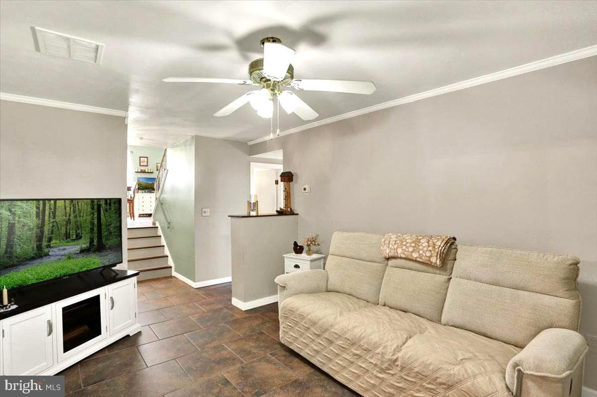 460 Moonflower Avenue photo 3