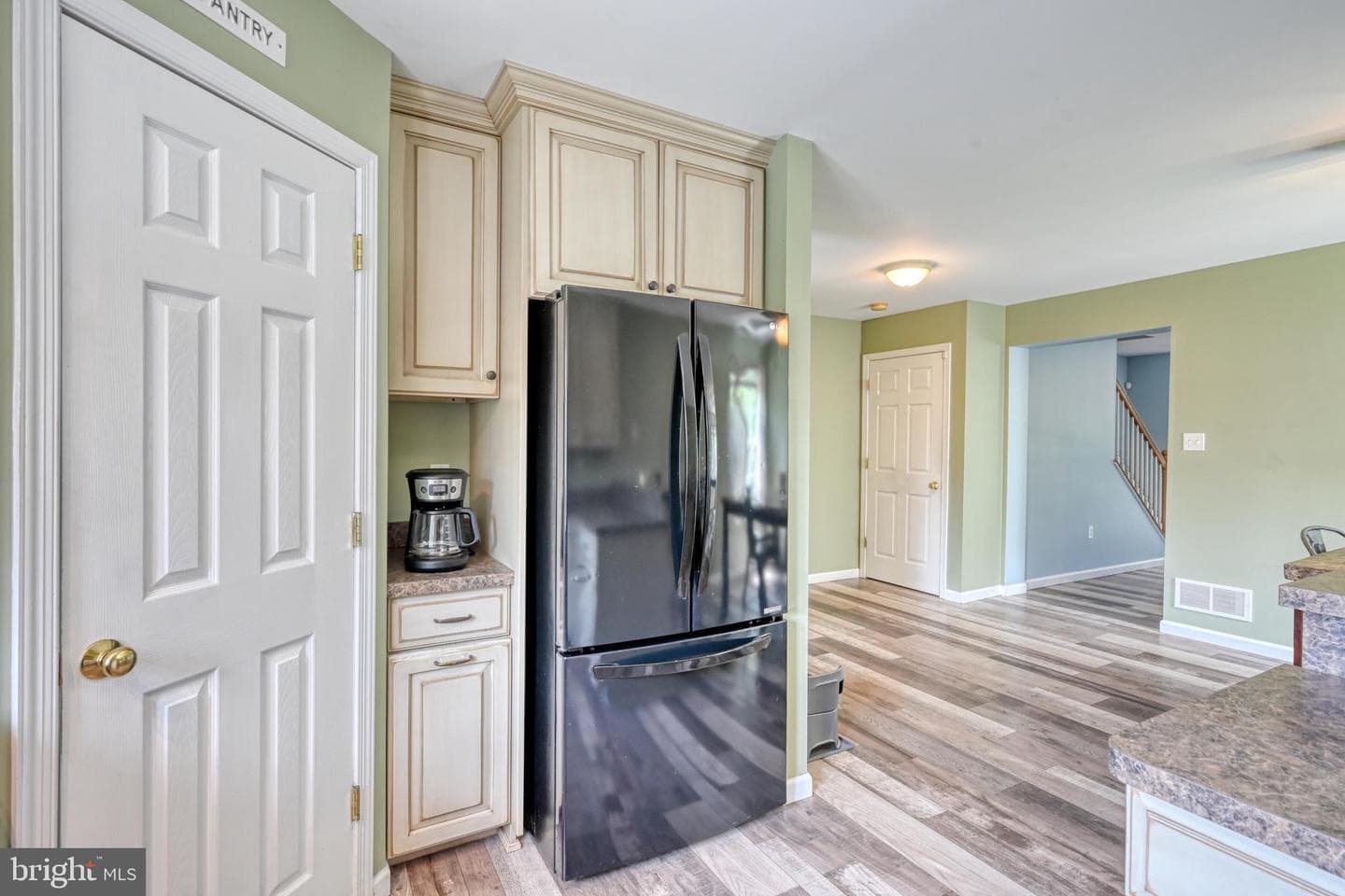 106 Werner Street photo 8