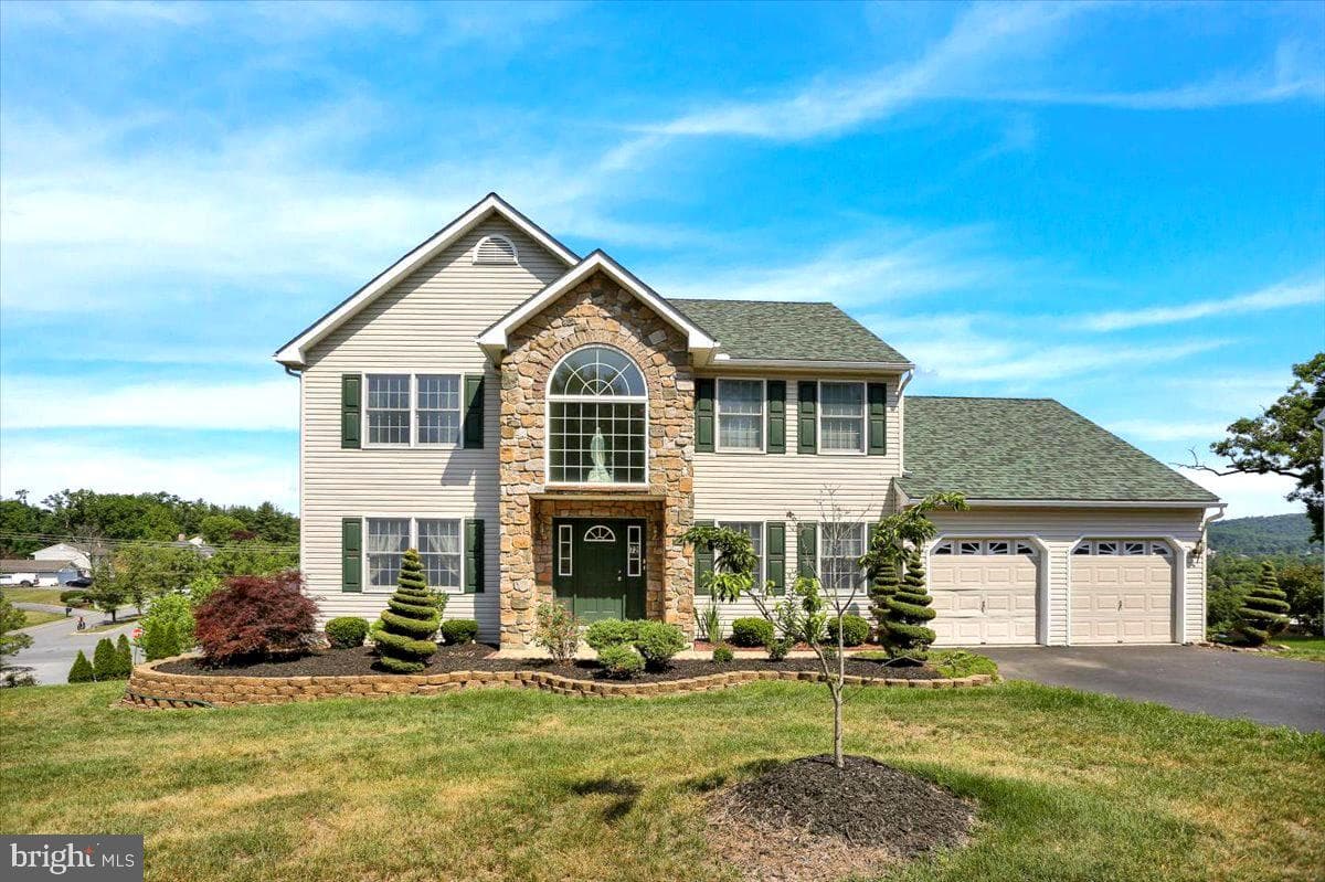 72 Sawgrass Drive, Reading