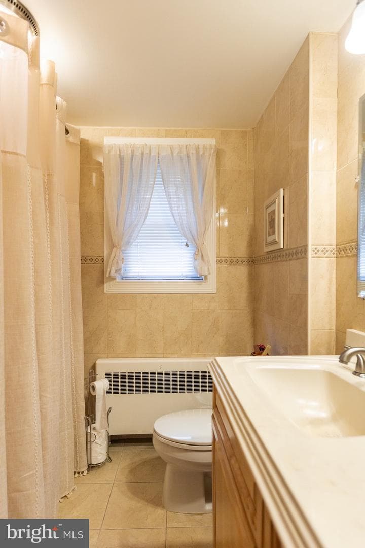 422 Carsonia Avenue photo 5