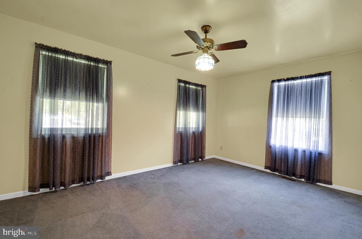 310 Carolina Avenue photo 15