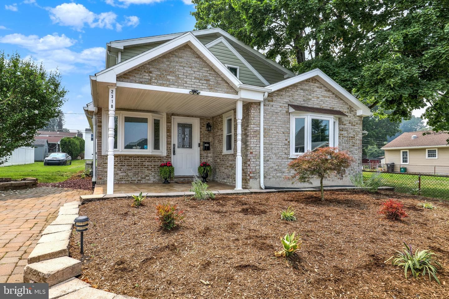 2310 Lincoln Avenue photo 3