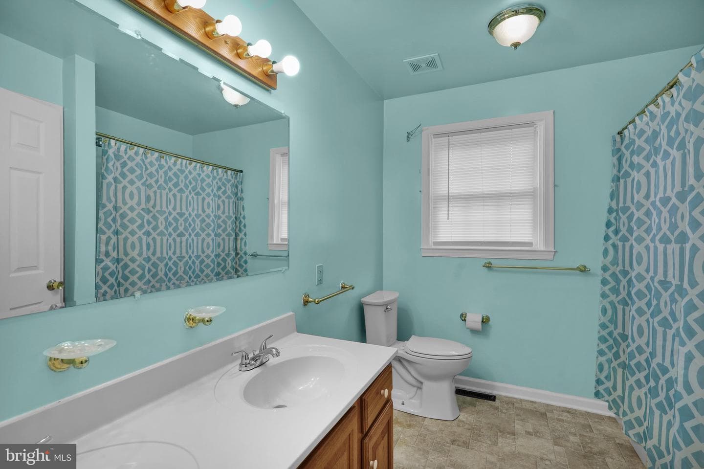 100 N Robeson Street photo 20