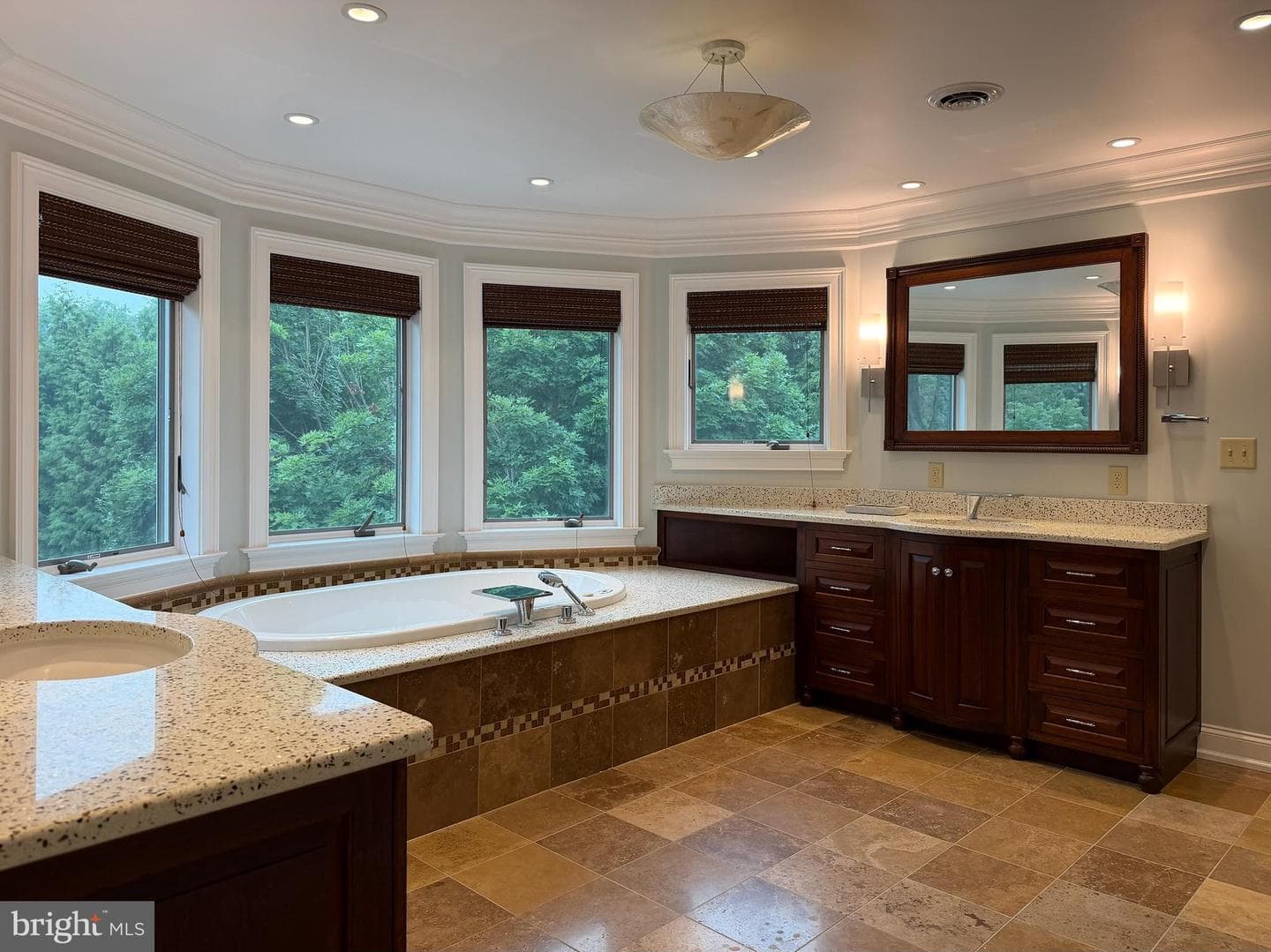 4 Tanager Drive photo 42
