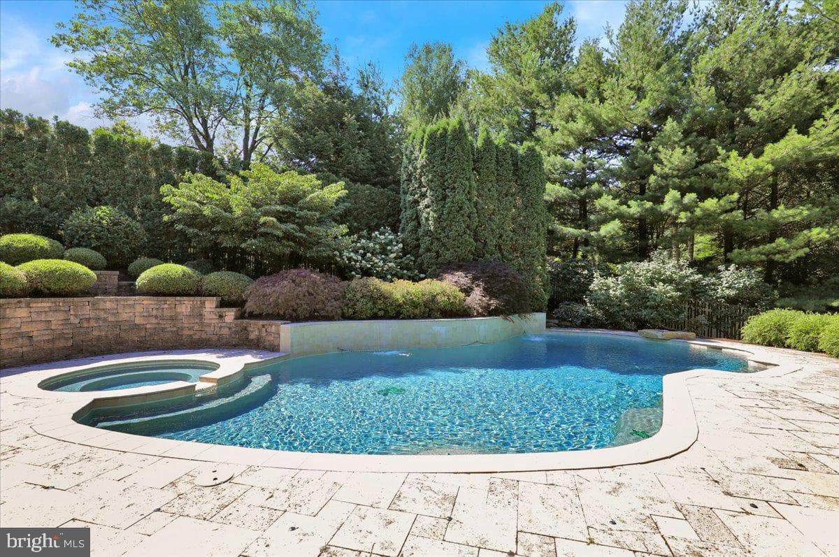 4 Tanager Drive photo 5