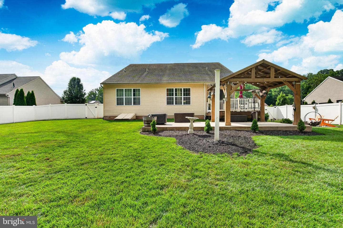 105 Woods Edge Drive photo 4