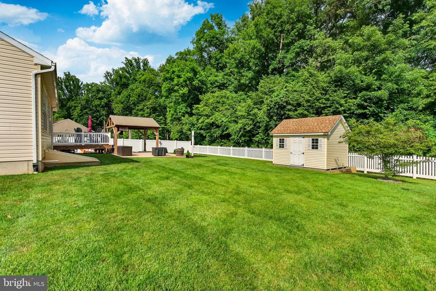 105 Woods Edge Drive photo 49
