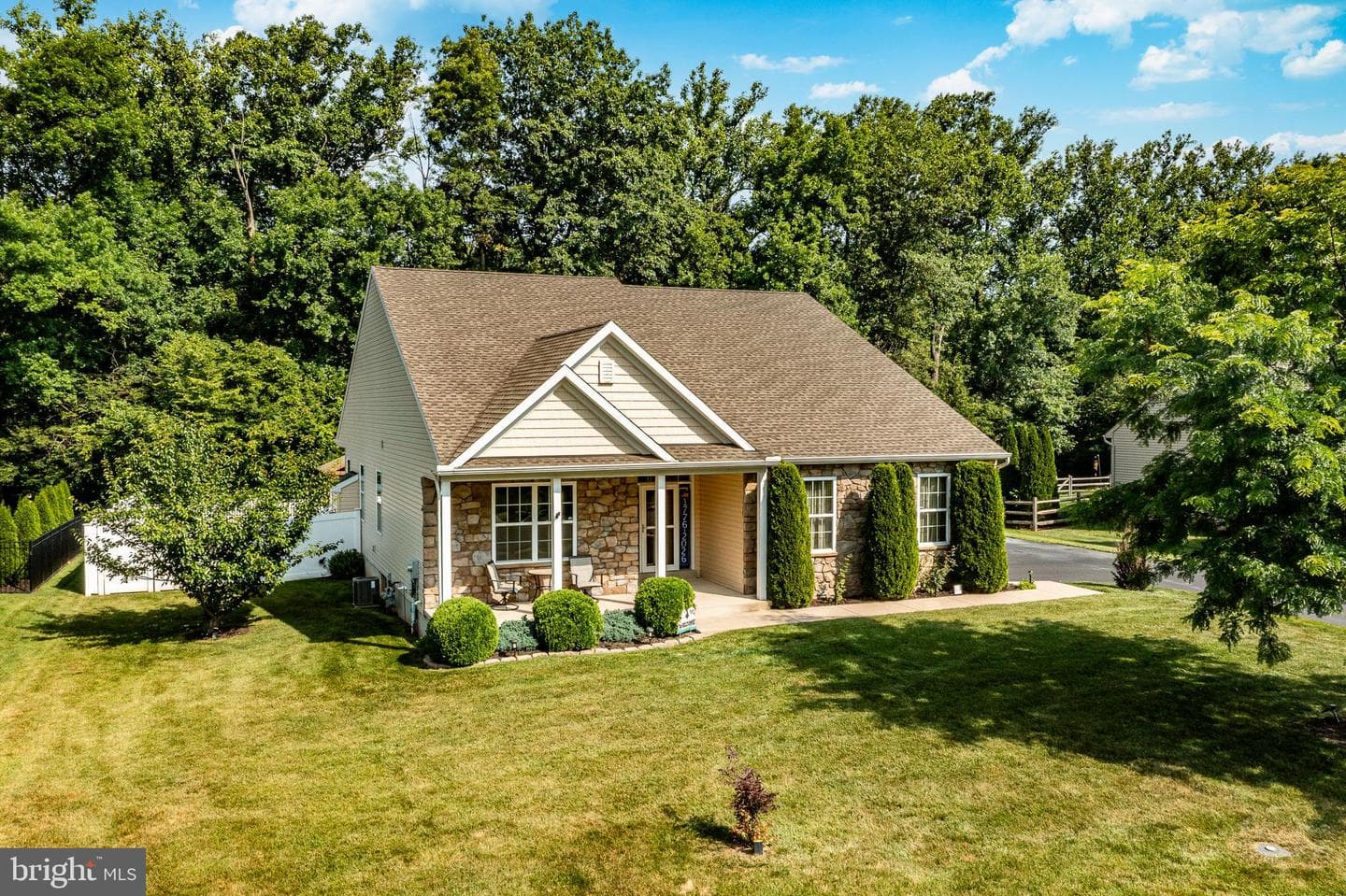 105 Woods Edge Drive photo 53