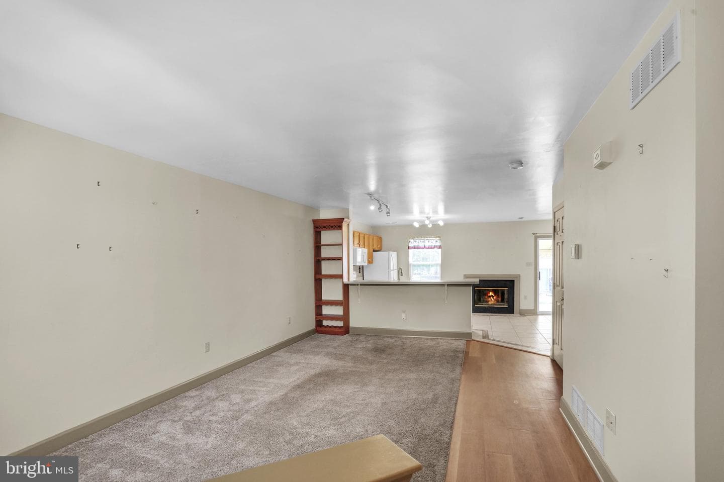 160 Hickory Ln, Reading