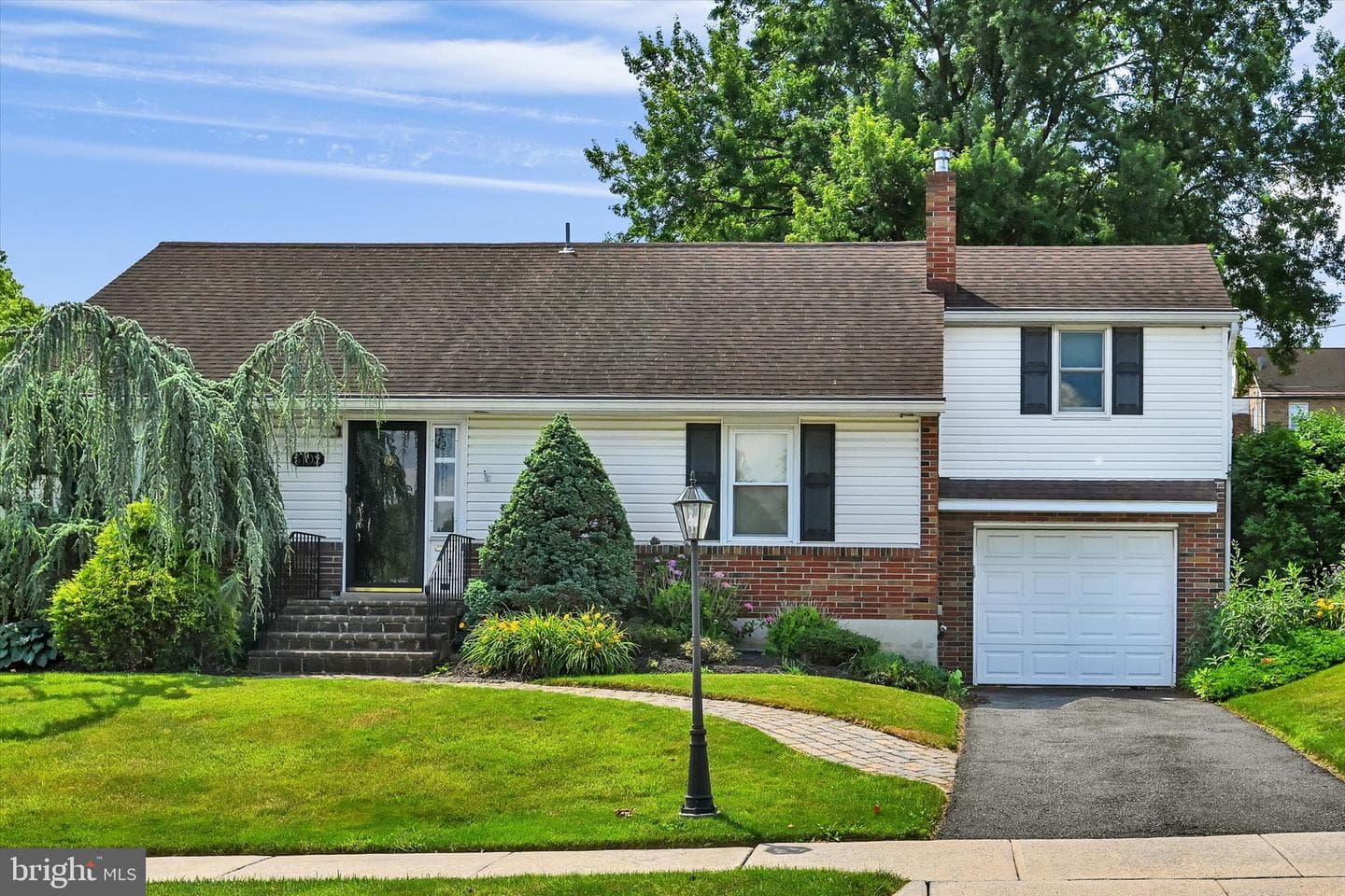 3102 Curtis Rd, Reading