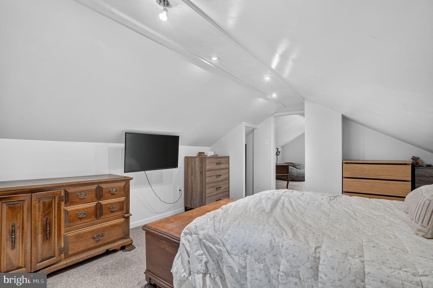 5905 Littlefield Avenue photo 29