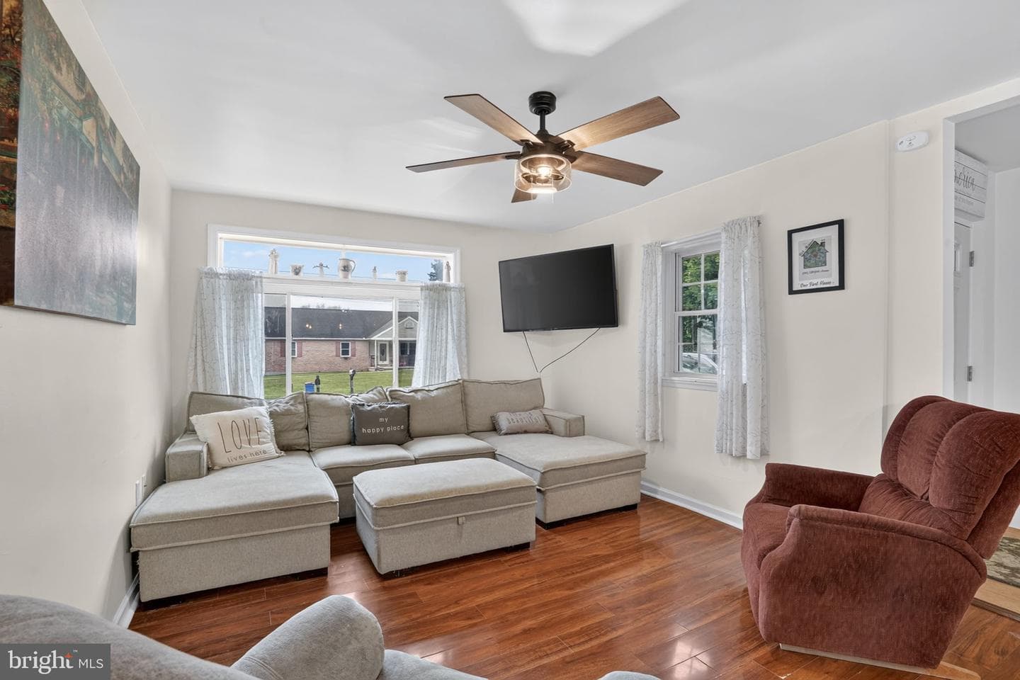 5905 Littlefield Avenue photo 9
