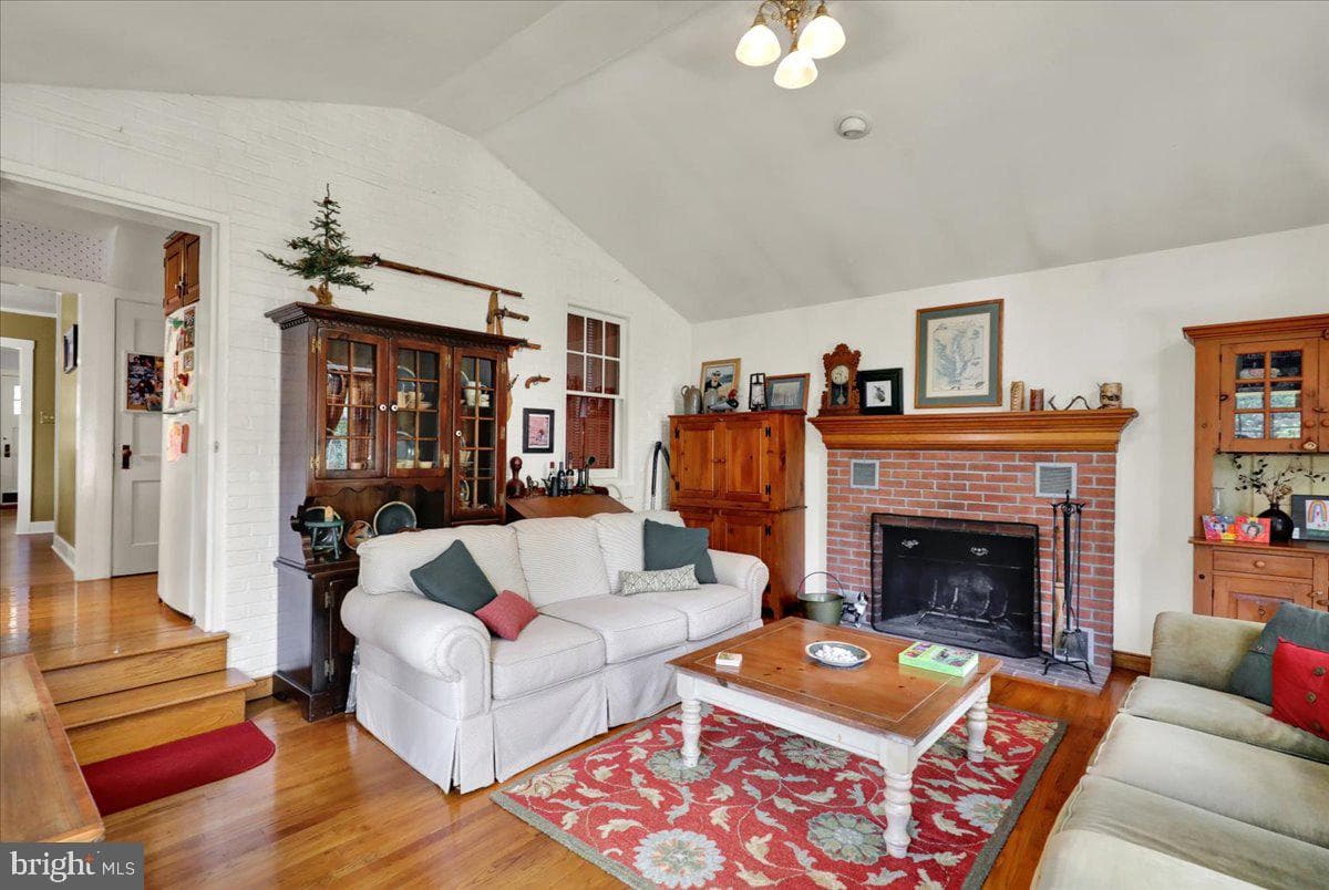 405 Seiberts Court photo 19