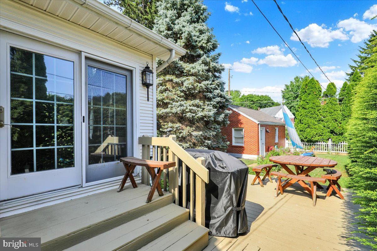 405 Seiberts Court photo 6