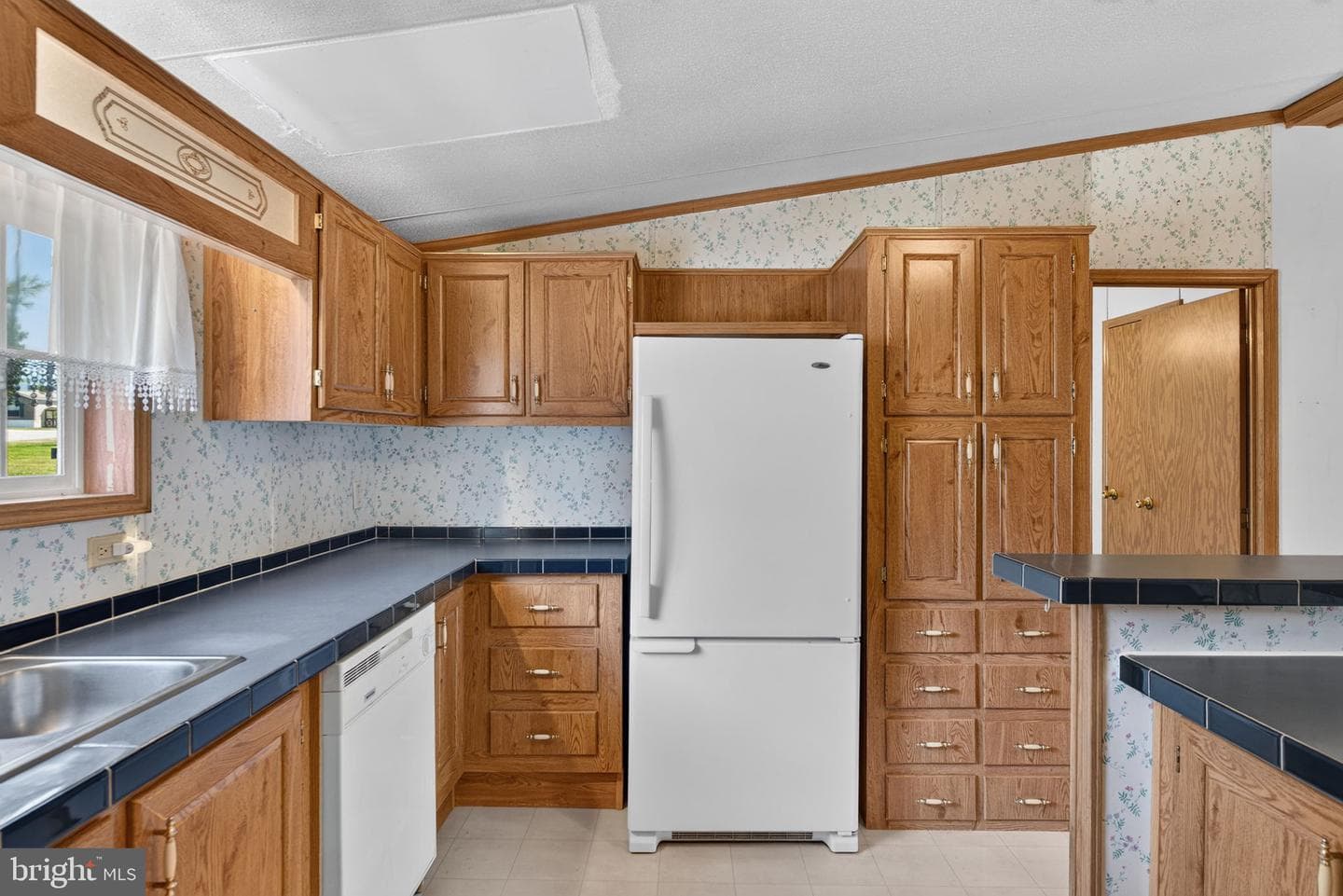 1910 Schubert Road #8 photo 11