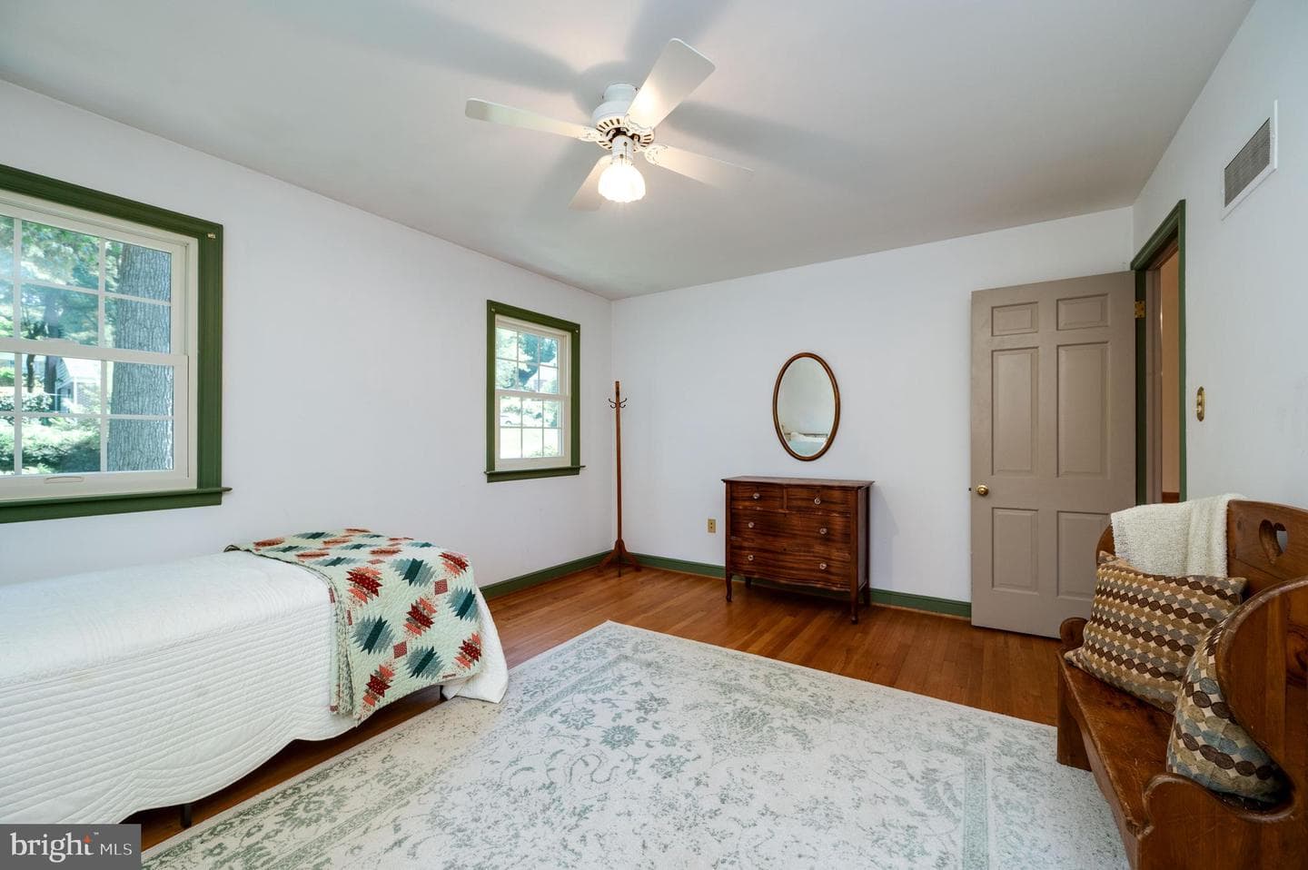19 Birchwood Road photo 41