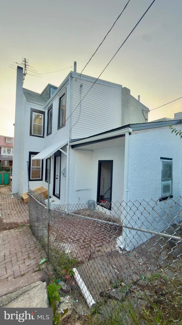 1539 Moss Street photo 27