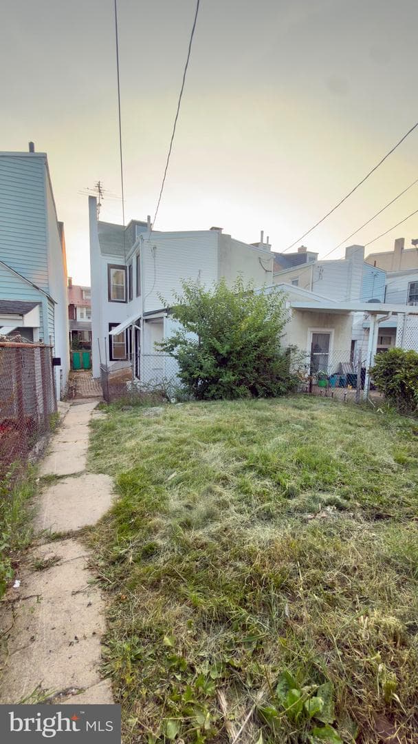 1539 Moss Street photo 29