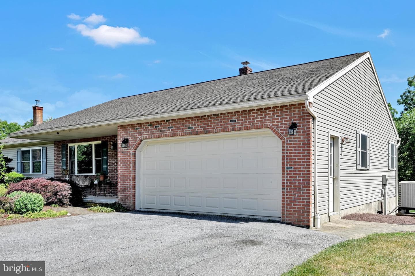 680 New Schaefferstown Road photo 10