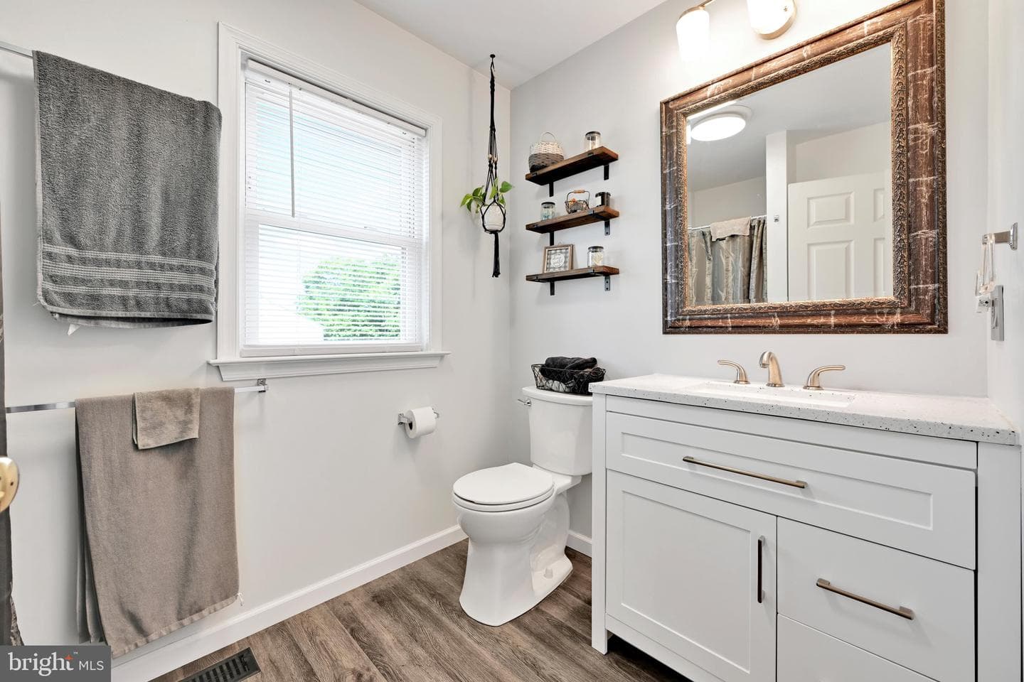 680 New Schaefferstown Road photo 38