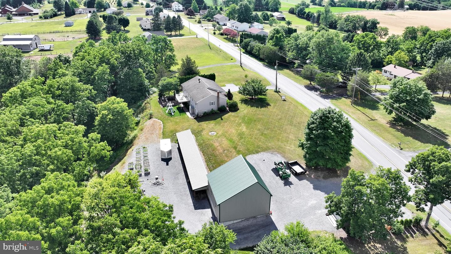 680 New Schaefferstown Road photo 4