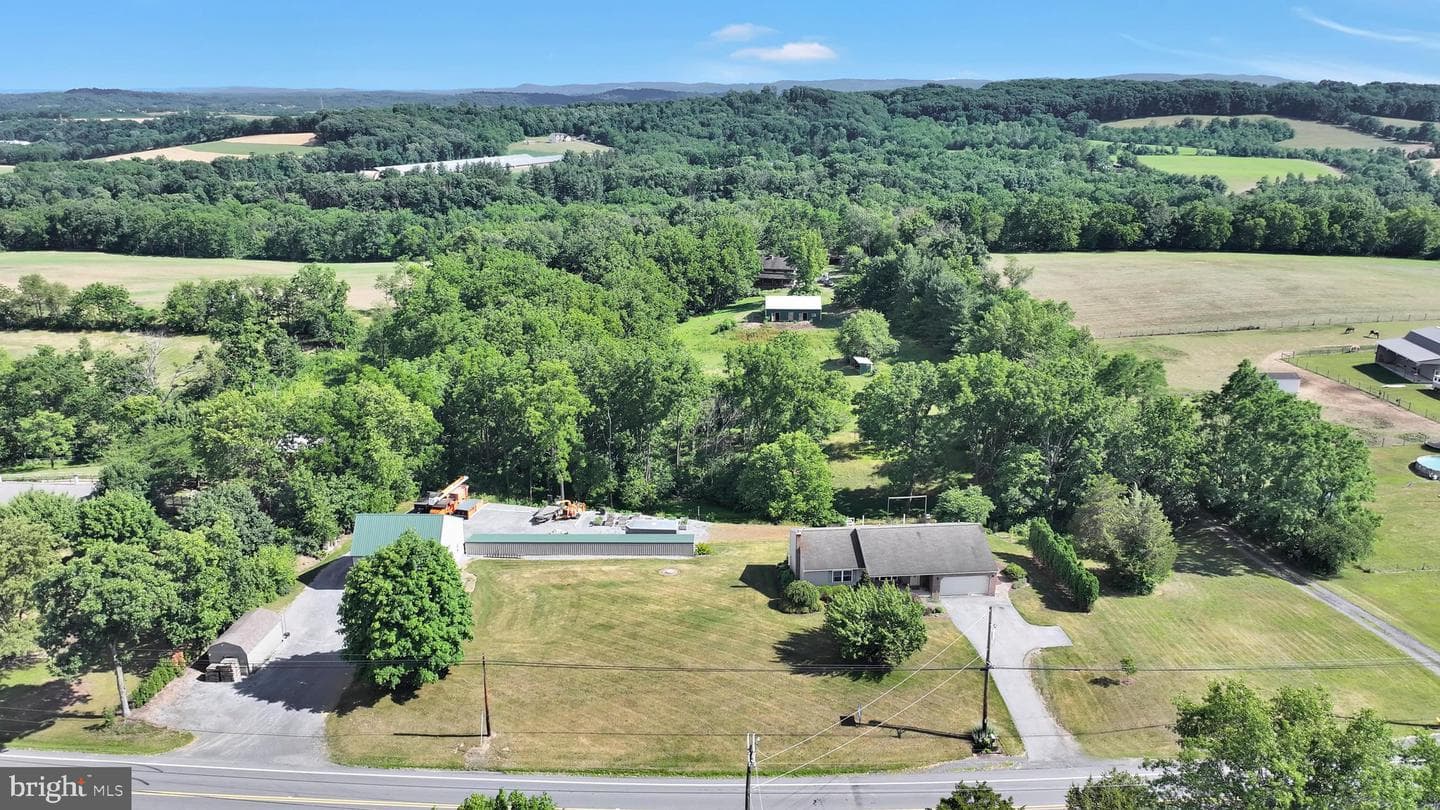 680 New Schaefferstown Road photo 6