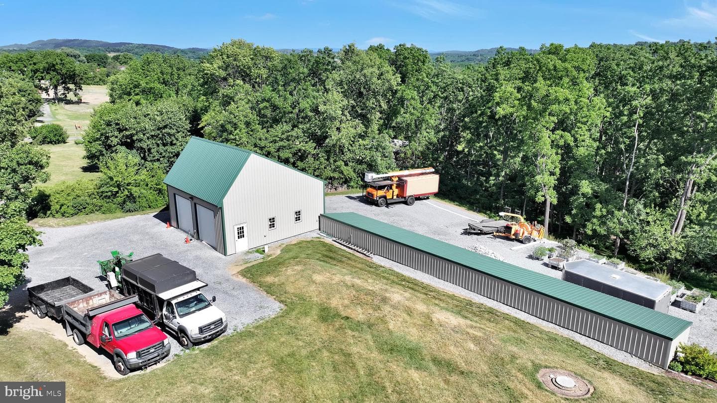 680 New Schaefferstown Road photo 8