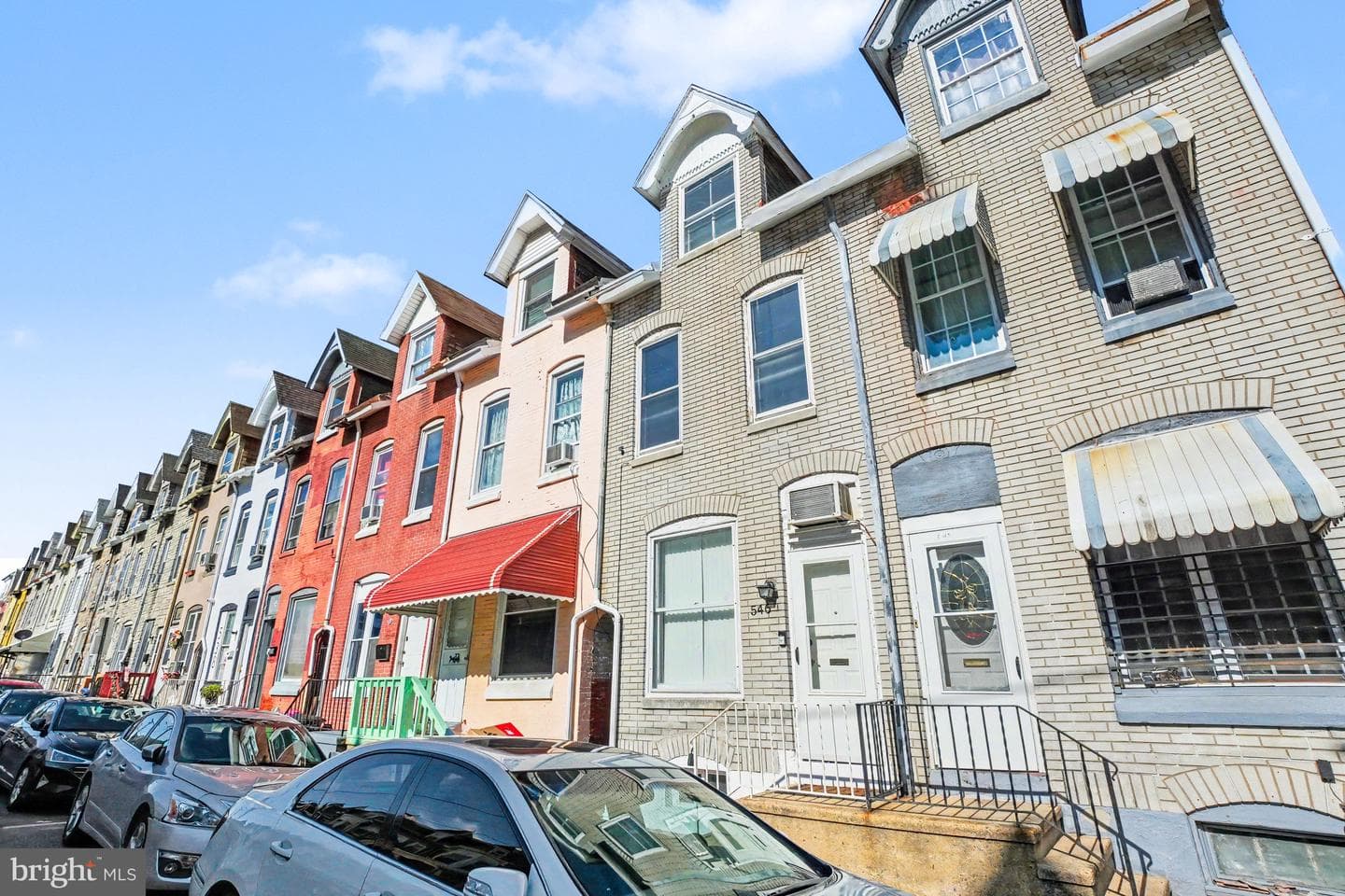 546 Locust Street photo 4