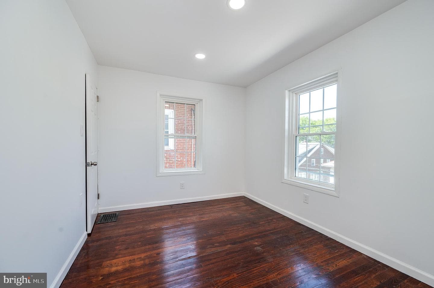 1228 Linden Street photo 21