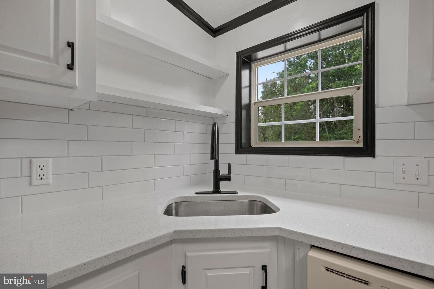 138 Heister Road photo 10