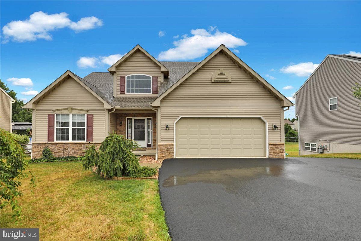 640 Ebersole Road, Reading