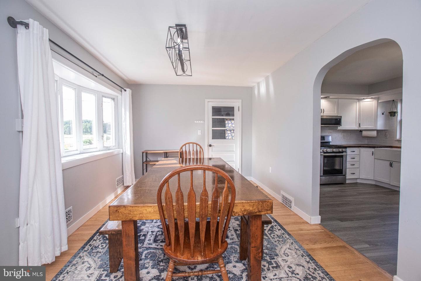 207 N Linden Street photo 4