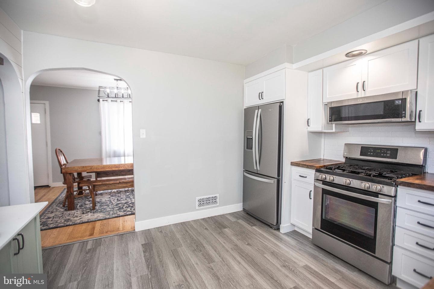 207 N Linden Street photo 7