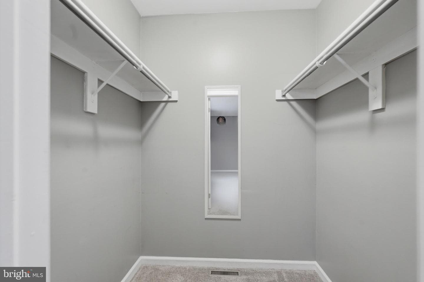 2825 Sturbridge Court photo 15