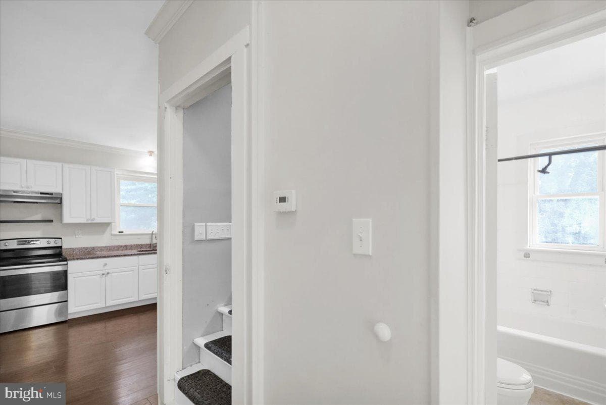 140 Pennwyn Place photo 12