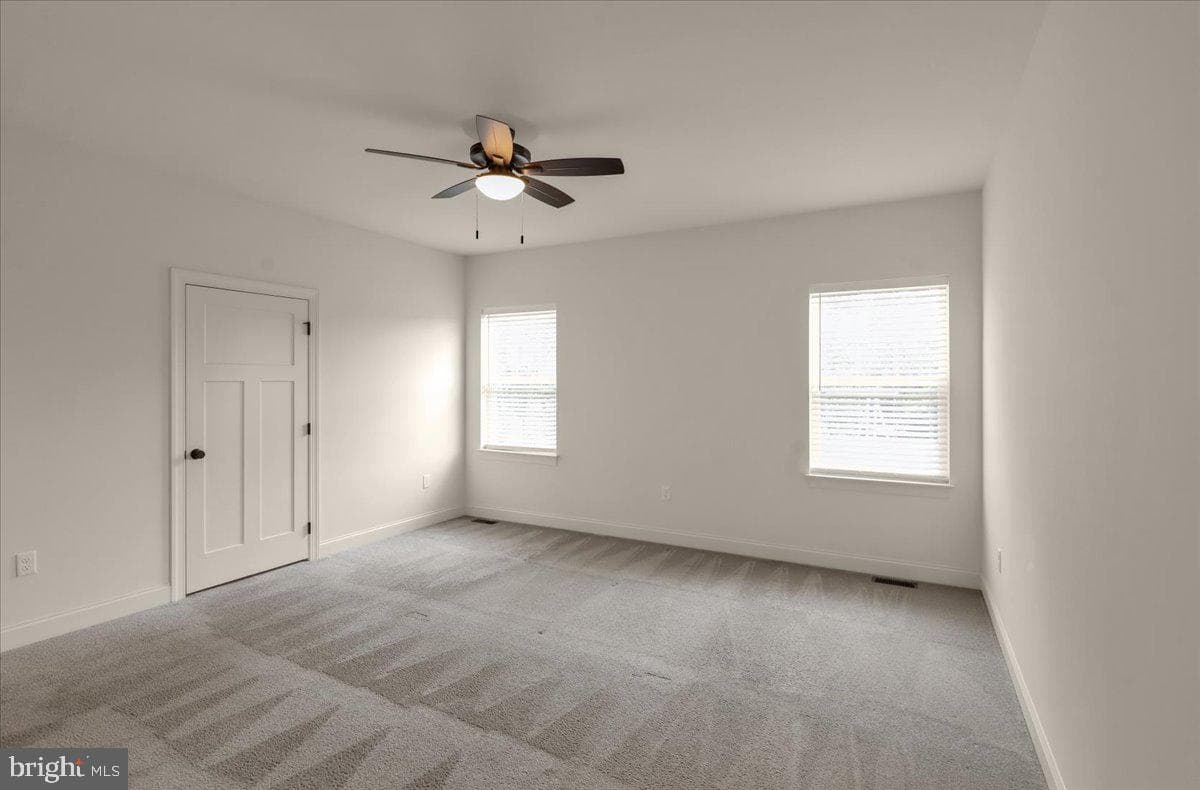 331 Chatsworth Court photo 24