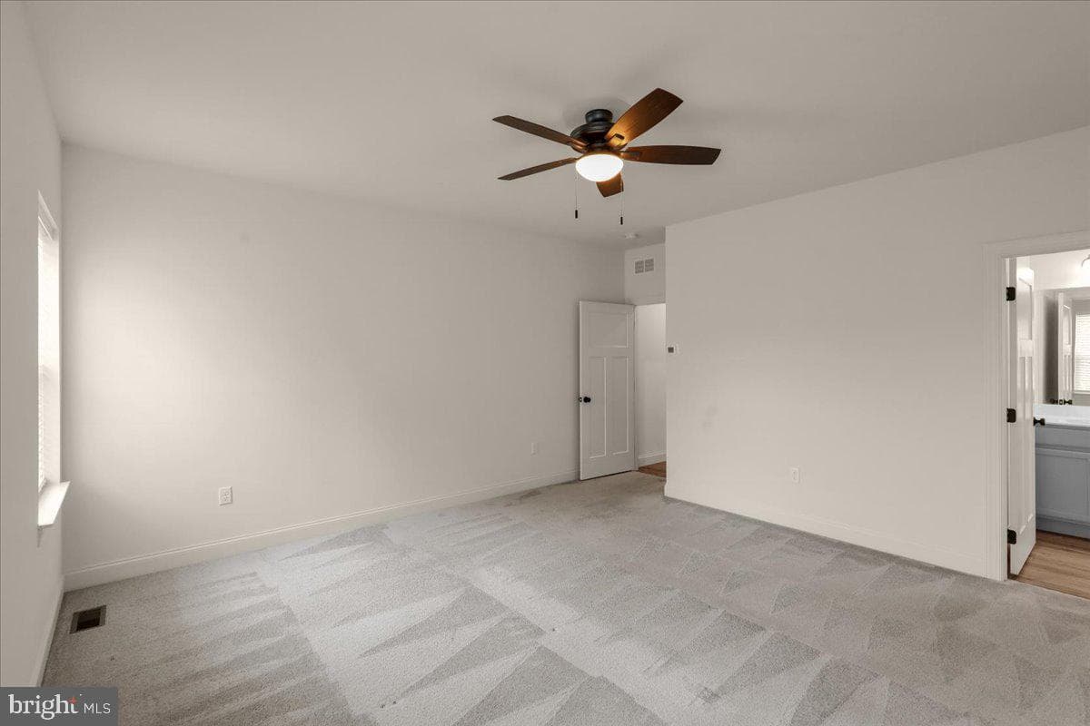 331 Chatsworth Court photo 26