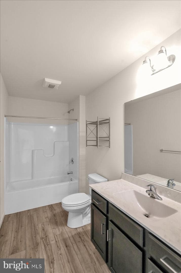 331 Chatsworth Court photo 34
