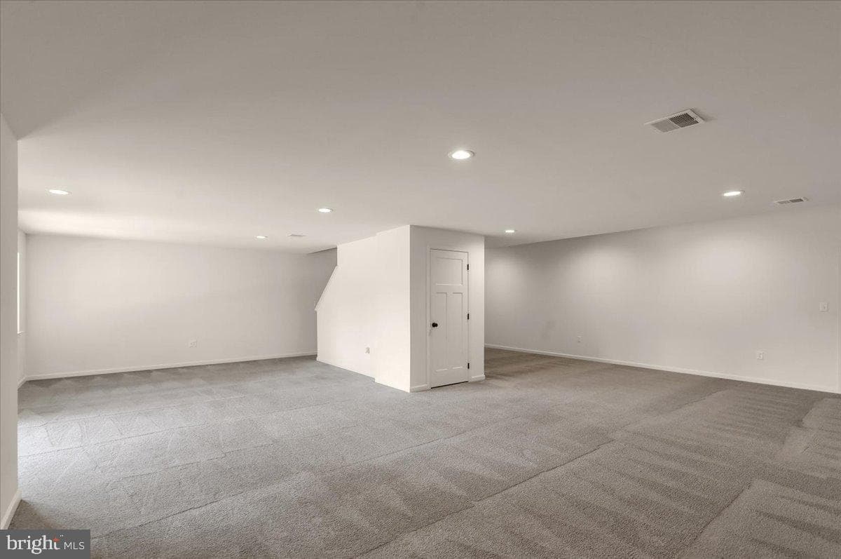 331 Chatsworth Court photo 39
