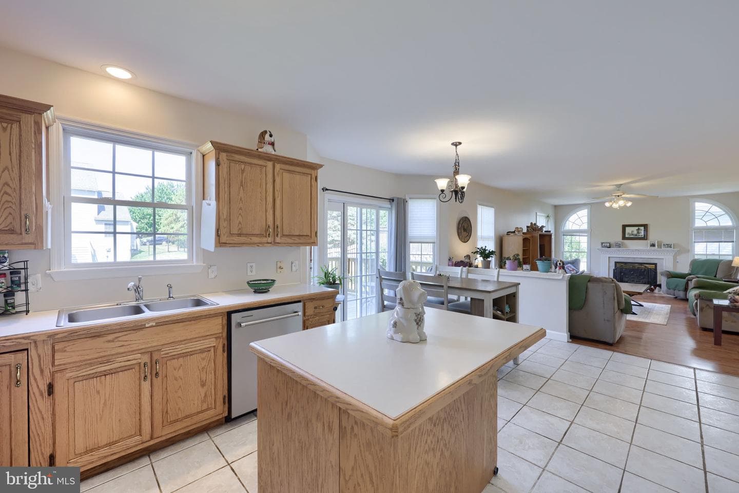 12 Colorado Avenue photo 17
