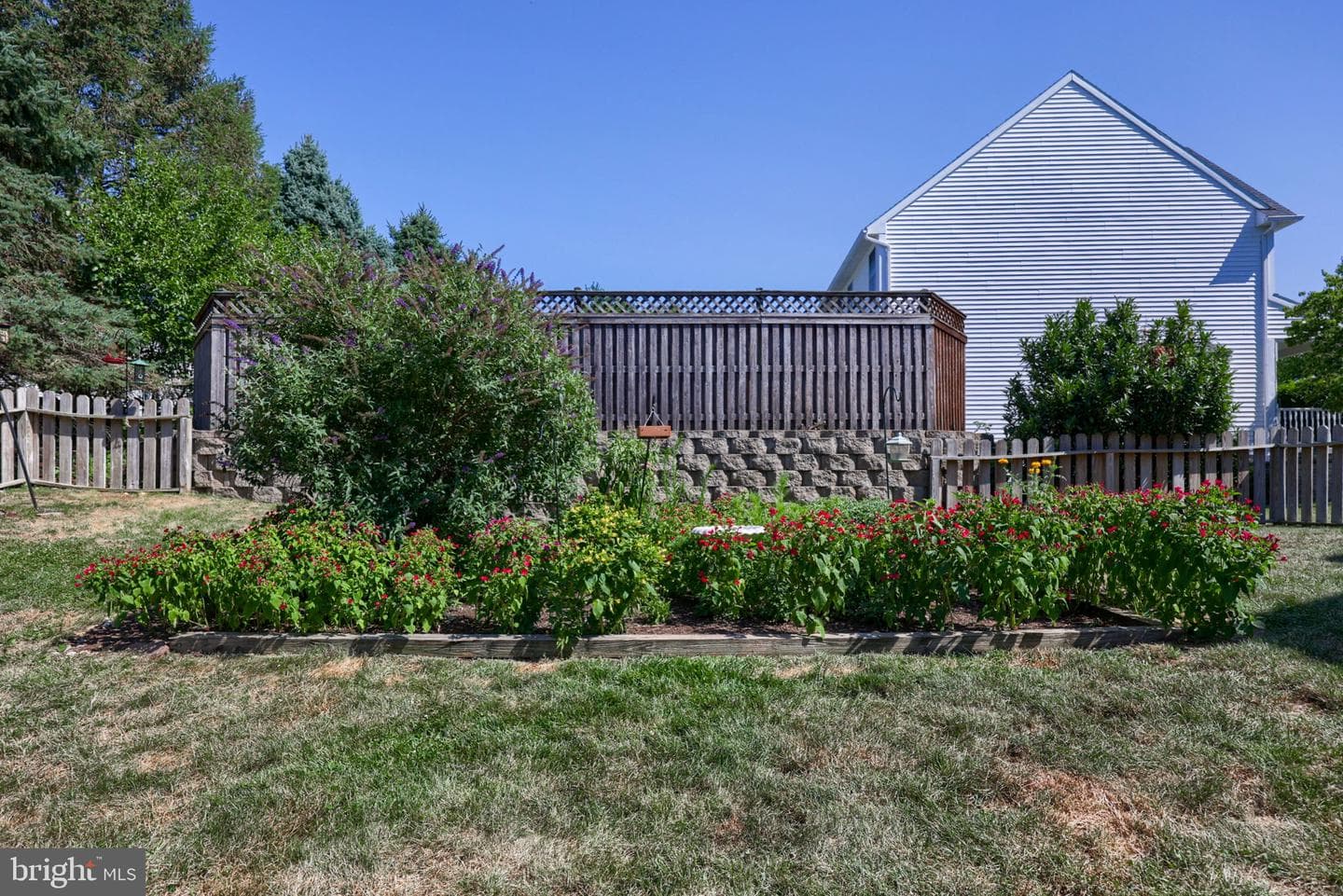 12 Colorado Avenue photo 52